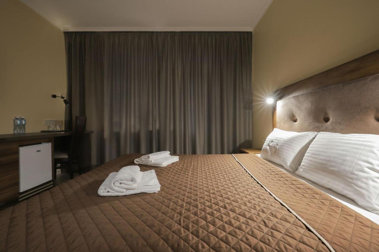 Borys Hotel Boryspil Airport Ngoại thất bức ảnh