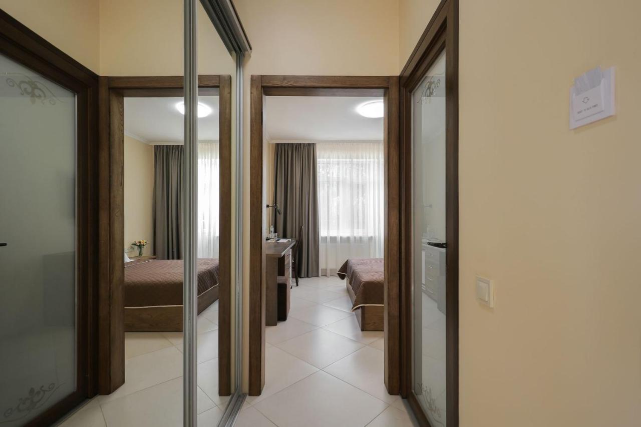 Borys Hotel Boryspil Airport Ngoại thất bức ảnh