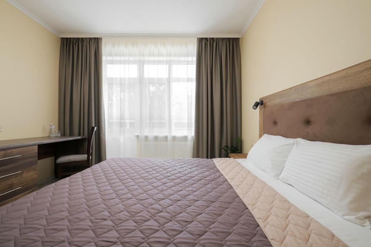 Borys Hotel Boryspil Airport Ngoại thất bức ảnh