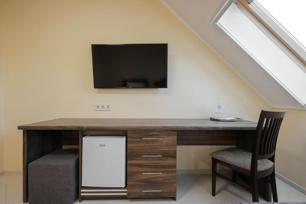 Borys Hotel Boryspil Airport Ngoại thất bức ảnh
